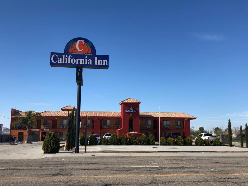 California Inn Hotel And Suites Adelanto Us 395 エクステリア 写真